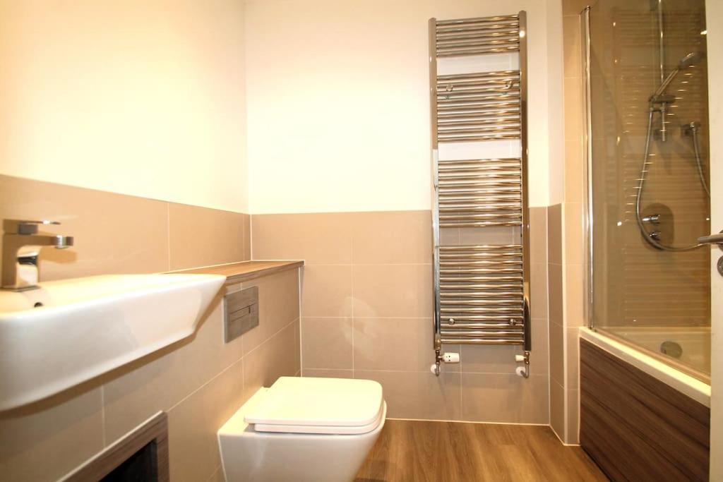 Beaulieu Park - Sleeps 10 - Chelmsford Villa Broomfield  Екстериор снимка